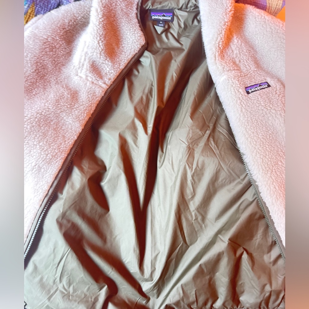Patagonia Fleece Hoody - Picture 7 of 10